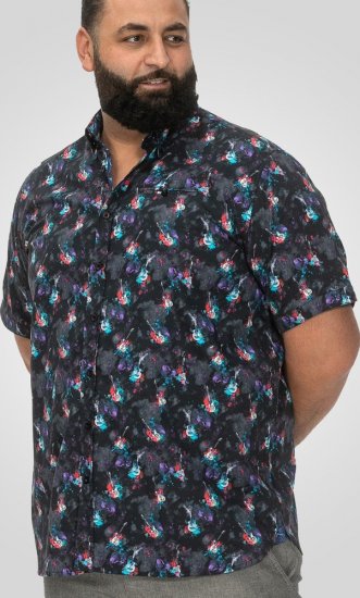 D555 Farnborough Short Sleeve Guitar AOP Shirt With Hidden Button Down Black - Chemises - Chemises Grandes Tailles Hommes