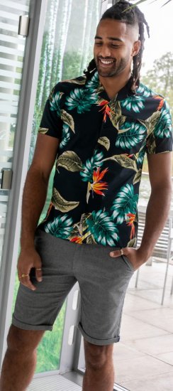 D555 Selby Hawaiian AOP Short Sleeve Revere Collar Shirt Black - Chemises - Chemises Grandes Tailles Hommes