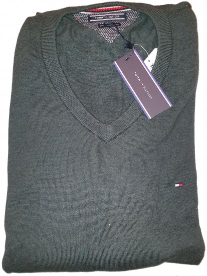 Tommy Hilfiger Cashmere Sweater - Les offres folles d’avril de Motley - 