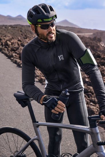 JP1880 Jay-Pi QuickDry Cycling Jacket Black - Sport & outdoor - Vêtements de sport grande taille 