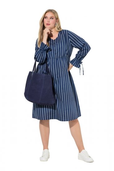 Ulla Popken 845863 Robe rayée à col V Bleu marine - Robes - Des robes dans toutes les tailles
