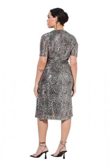 Ulla Popken 848137 Robe à sequins à imprimé animal Beige - Robes de soirée - Robes de soirée en grandes tailles