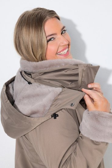 Ulla Popken 850509 Veste en fausse fourrure Taupe - Vestes - Vestes grande taille pour femme