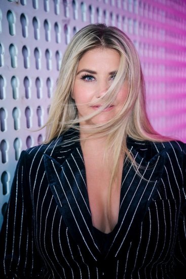 Ulla Popken 855499 Blazer en velours à strass Noir - Blazers - Vestes blazer pour femme, grandes tailles
