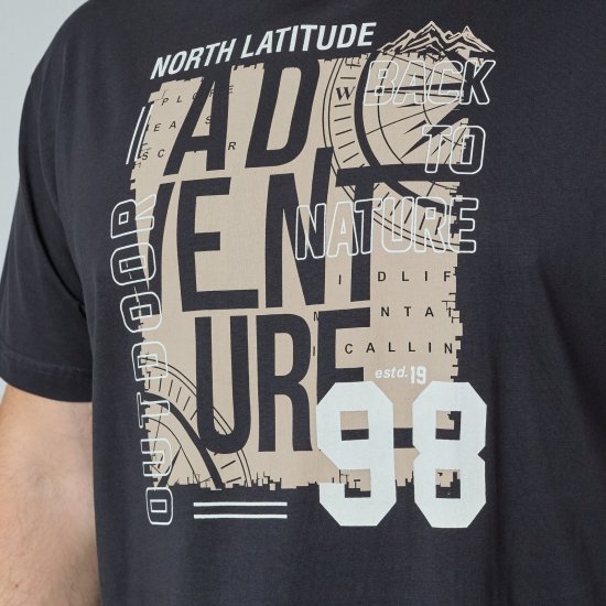 North Latitude Adventure 98 Graphic Tee Noir - T-shirts - T-shirts Homme Grande Taille