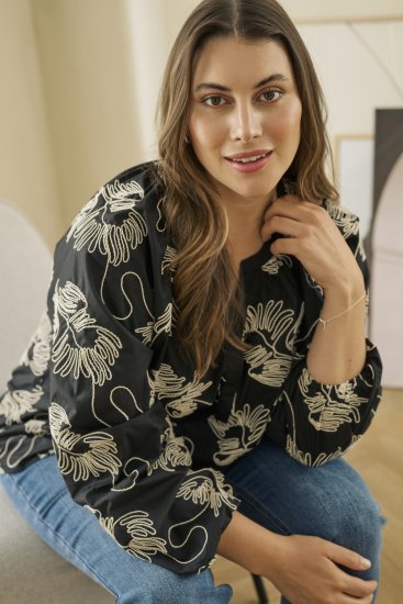 Kaffe Curve Kimmie Blouse Black Chalk Embroidery - Chemisiers - 