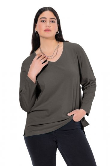 Ulla Popken Back To Basics V-Neck Relaxed Fit Cotton Tee Graphite Grey - T-shirts - T-shirts au féminin, grandes tailles