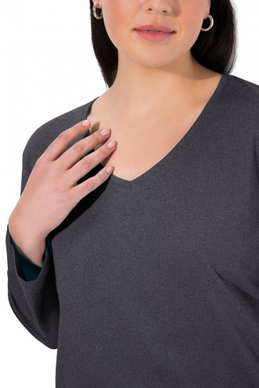 Ulla Popken Back To Basics V-Neck Relaxed Fit Cotton Tee Charcoal Grey Melange - T-shirts - T-shirts au féminin, grandes tailles