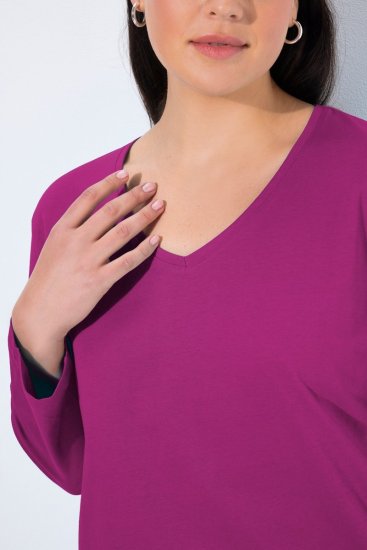 Ulla Popken Back To Basics V-Neck Relaxed Fit Cotton Tee Berry - T-shirts - T-shirts au féminin, grandes tailles