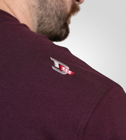 D555 Grimsby Rock n' Roll Skull Printed T-Shirt Burgundy - T-shirts avec impression - 