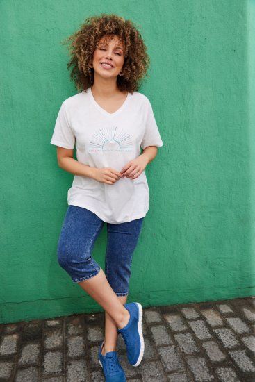 Ulla Popken Embroidered Sunrise Lettering Tee Off-White - T-shirts imprimés pour femme - 